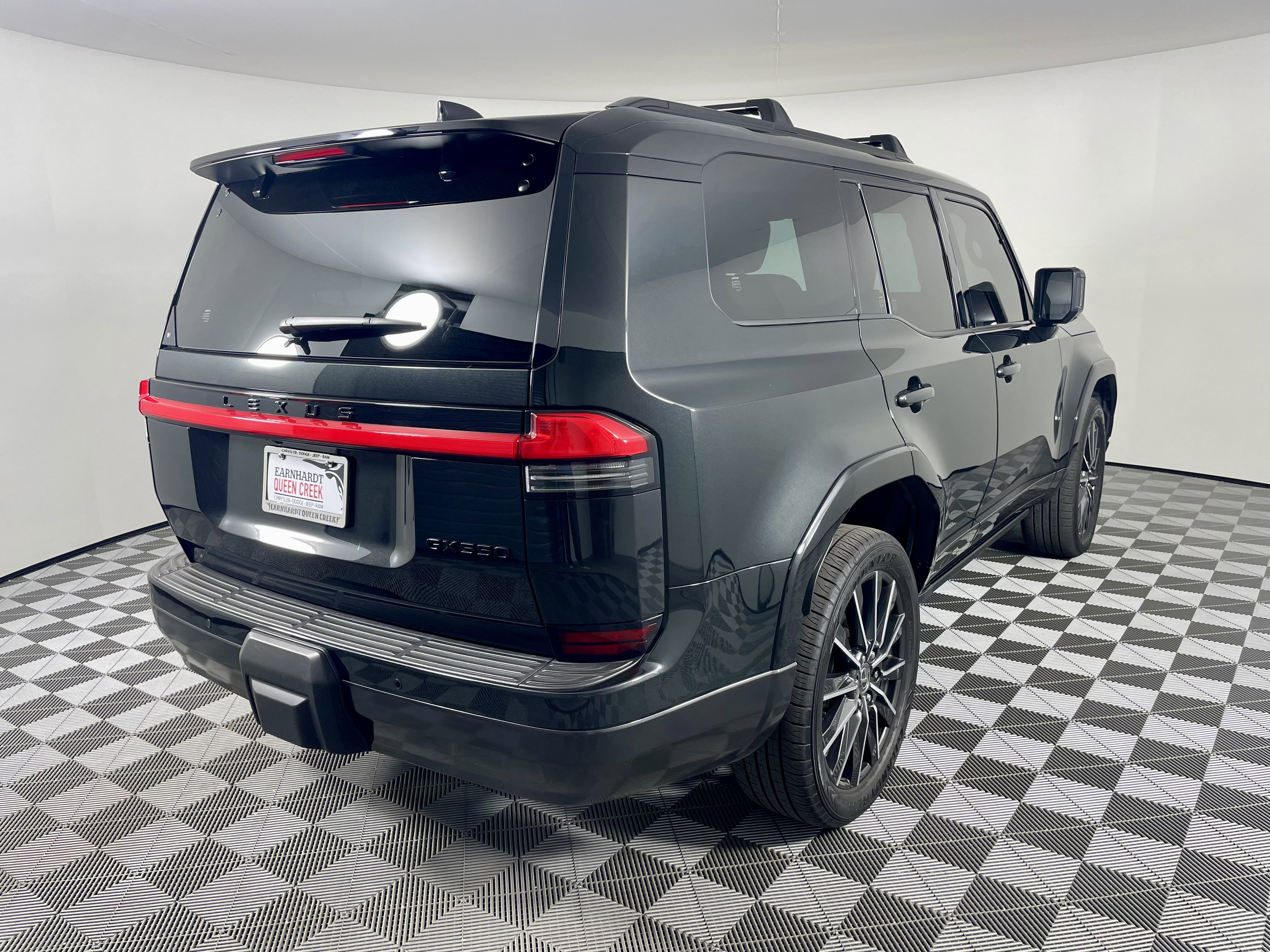 Used 2024 Lexus GX 550 w/ Accessory Package (Z1) image 5