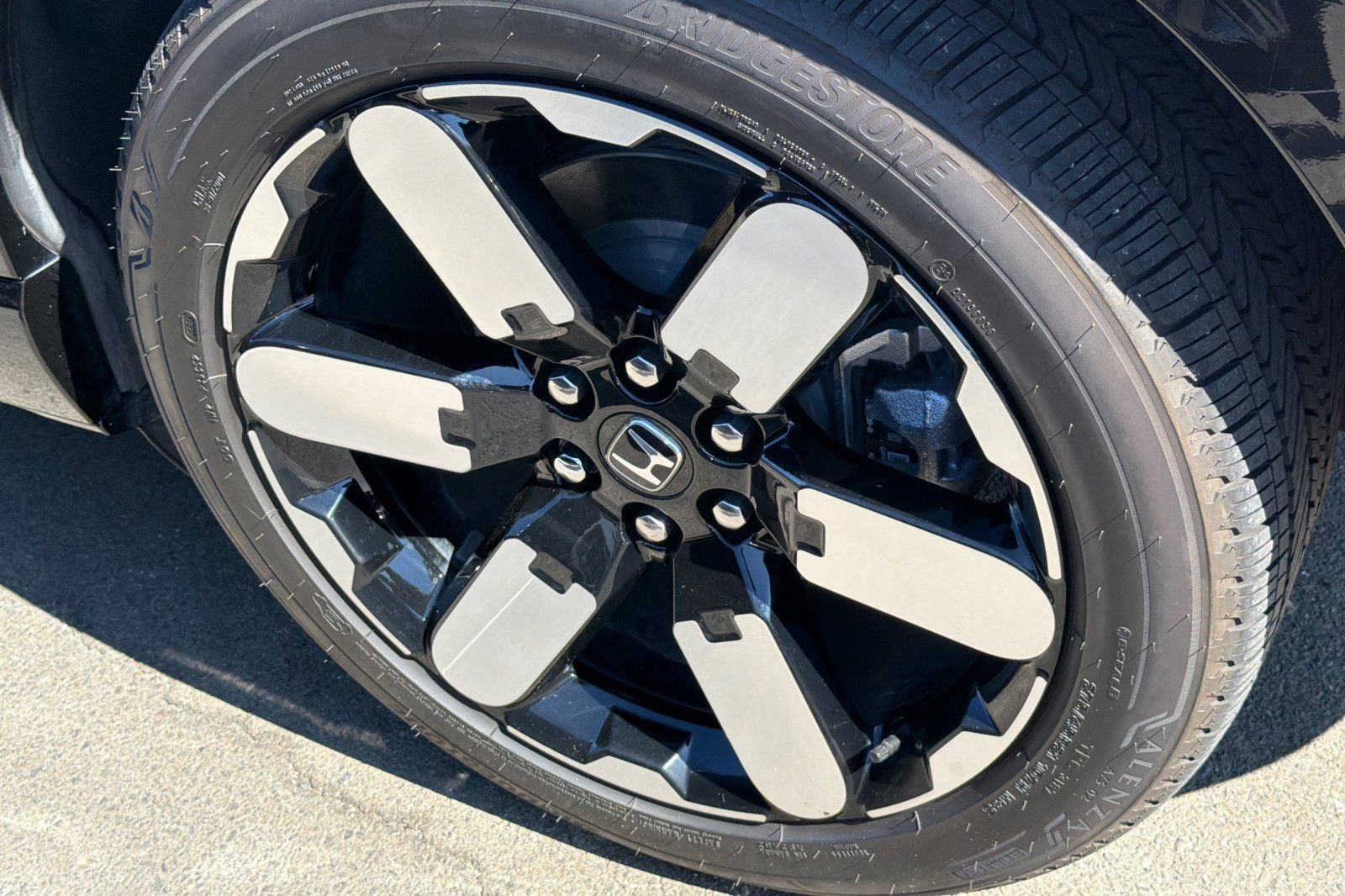 Used 2025 Honda Prologue Elite image 4