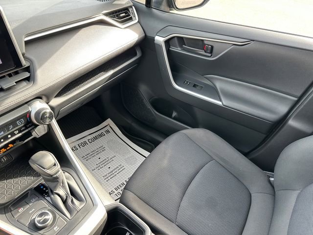 Used 2023 Toyota RAV4 LE image 28