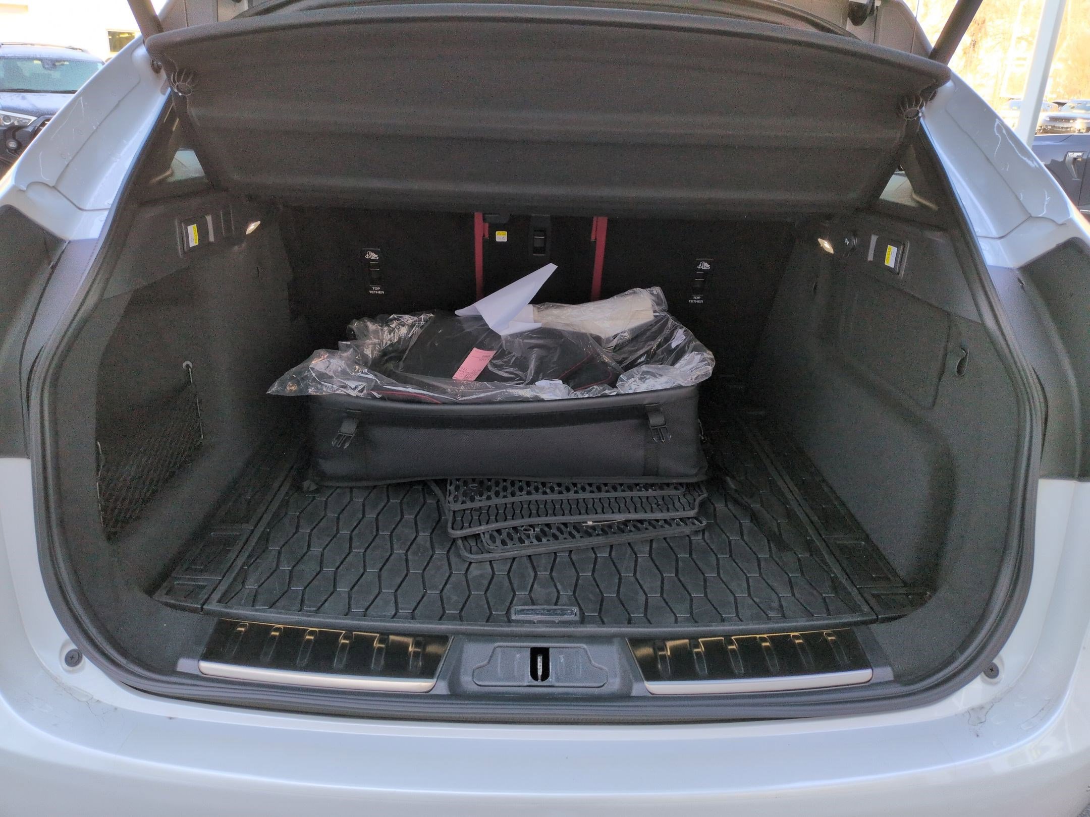 Used 2024 Jaguar F-PACE SVR image 29