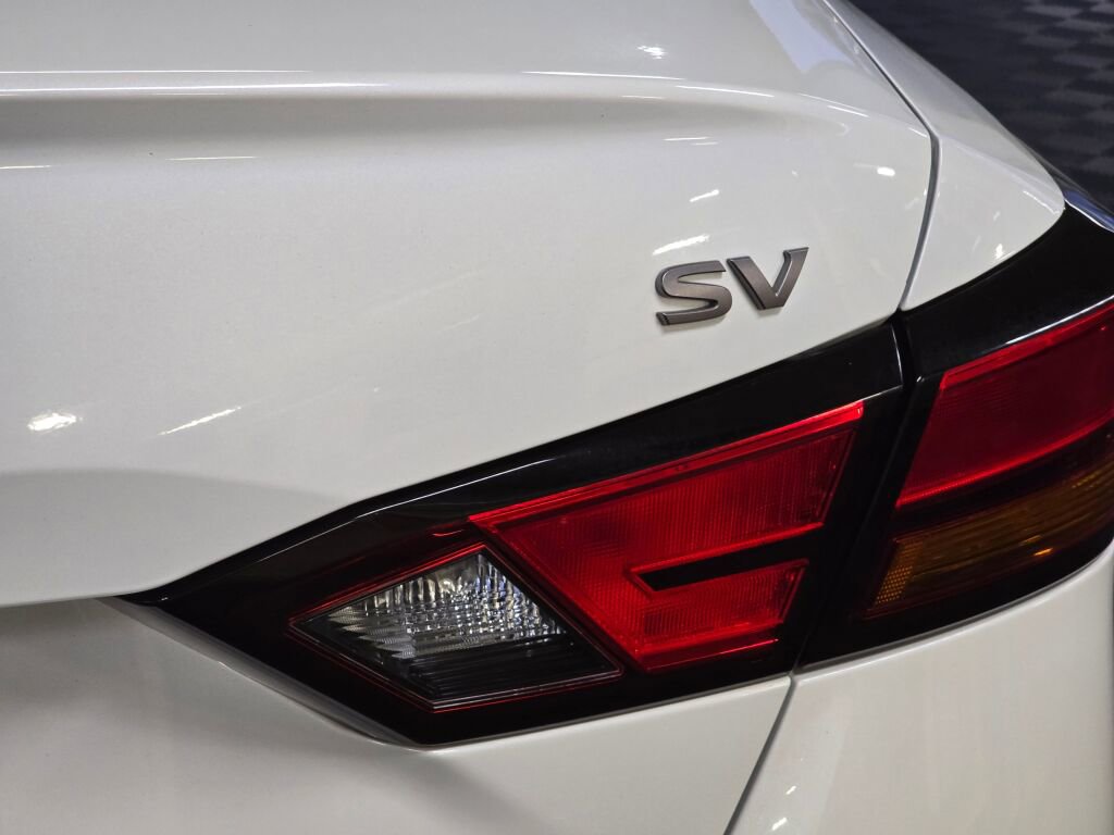 Used 2024 Nissan Altima 2.5 SV w/ SV Premium Package image 16