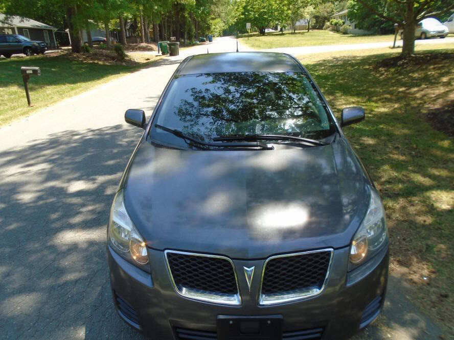 Used 2009 Pontiac Vibe w/ Preferred Package FWD image 2