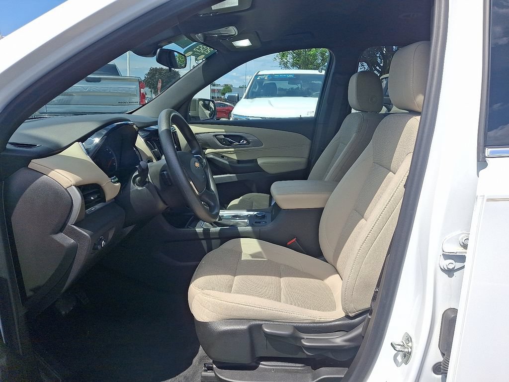 Certified 2023 Chevrolet Traverse LS FWD image 14