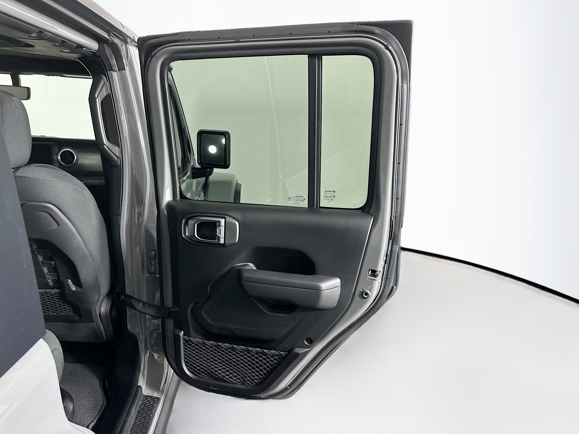 Used 2023 Jeep Wrangler Rubicon w/ Cold Weather Group image 29