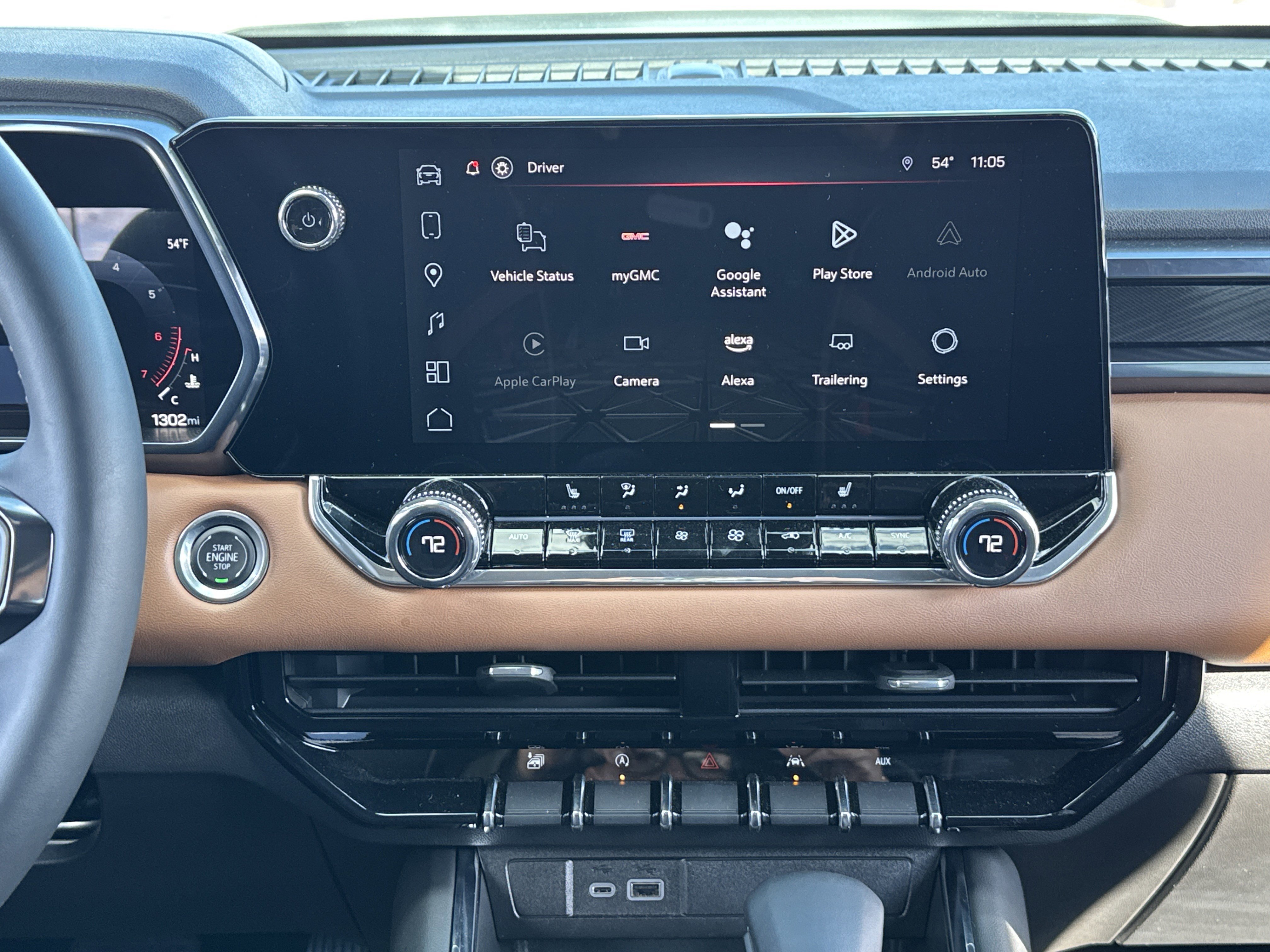 Used 2025 GMC Canyon AT4 w/ Nightfall Edition image 17