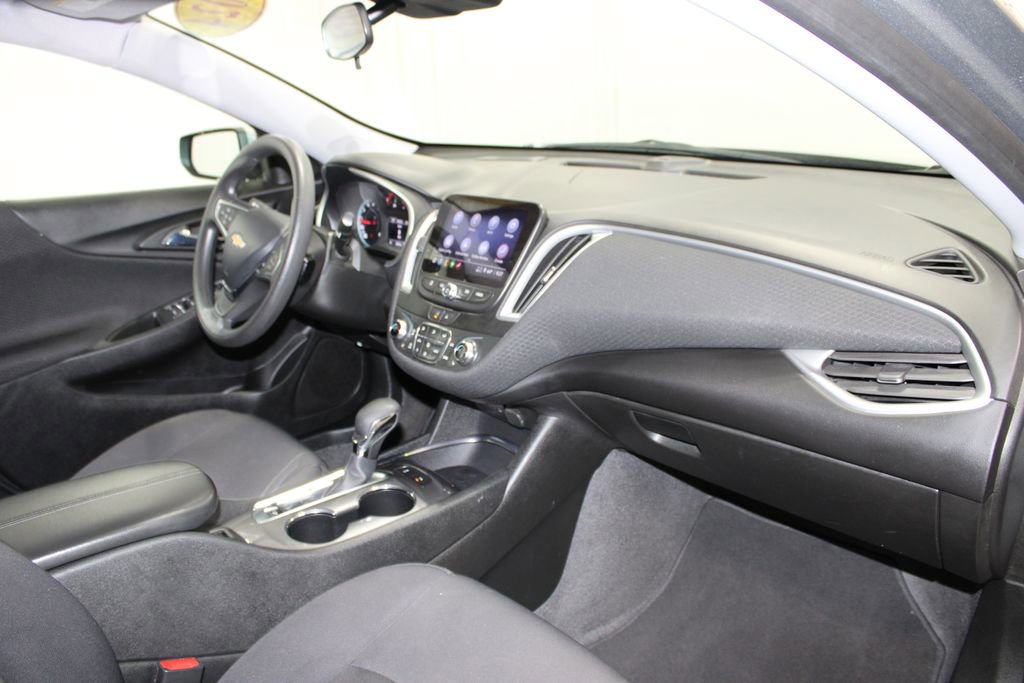 Used 2024 Chevrolet Malibu LT image 21
