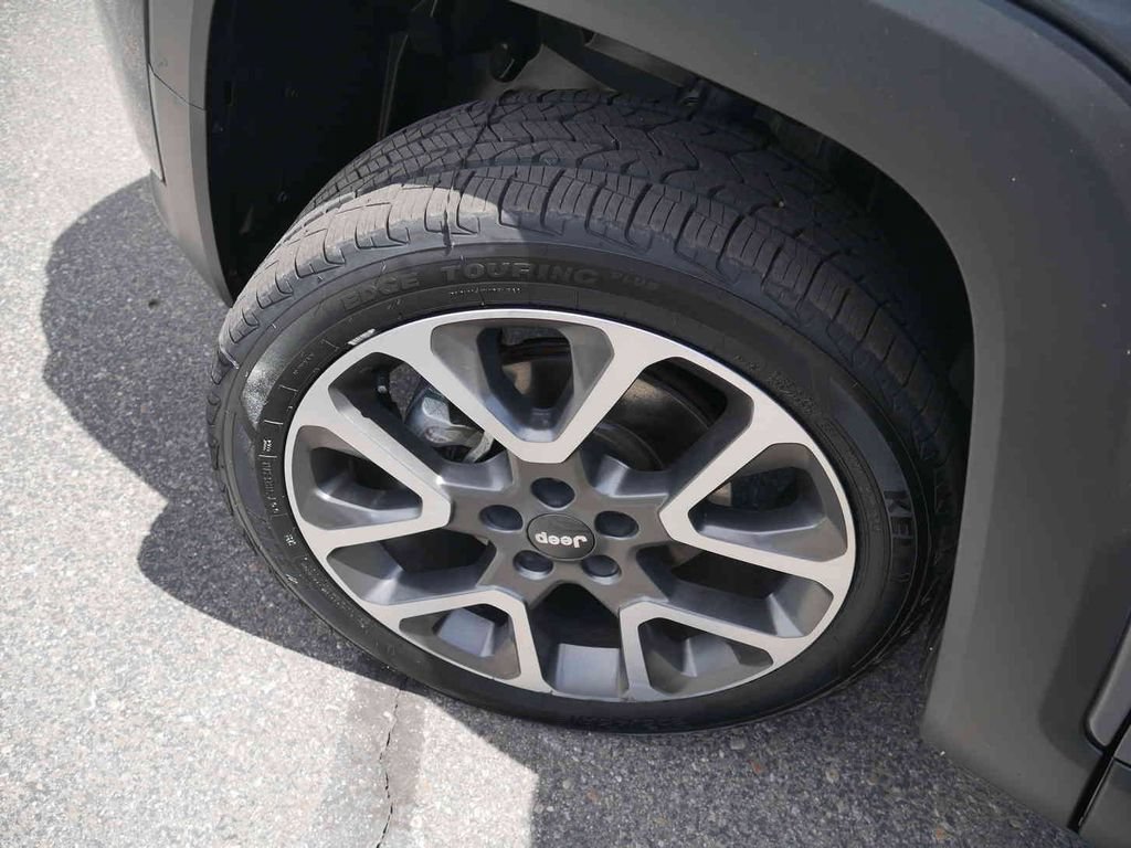 Certified 2022 Jeep Renegade Limited w/ Sun, Sound & Wheels Group AWD/4WD image 11