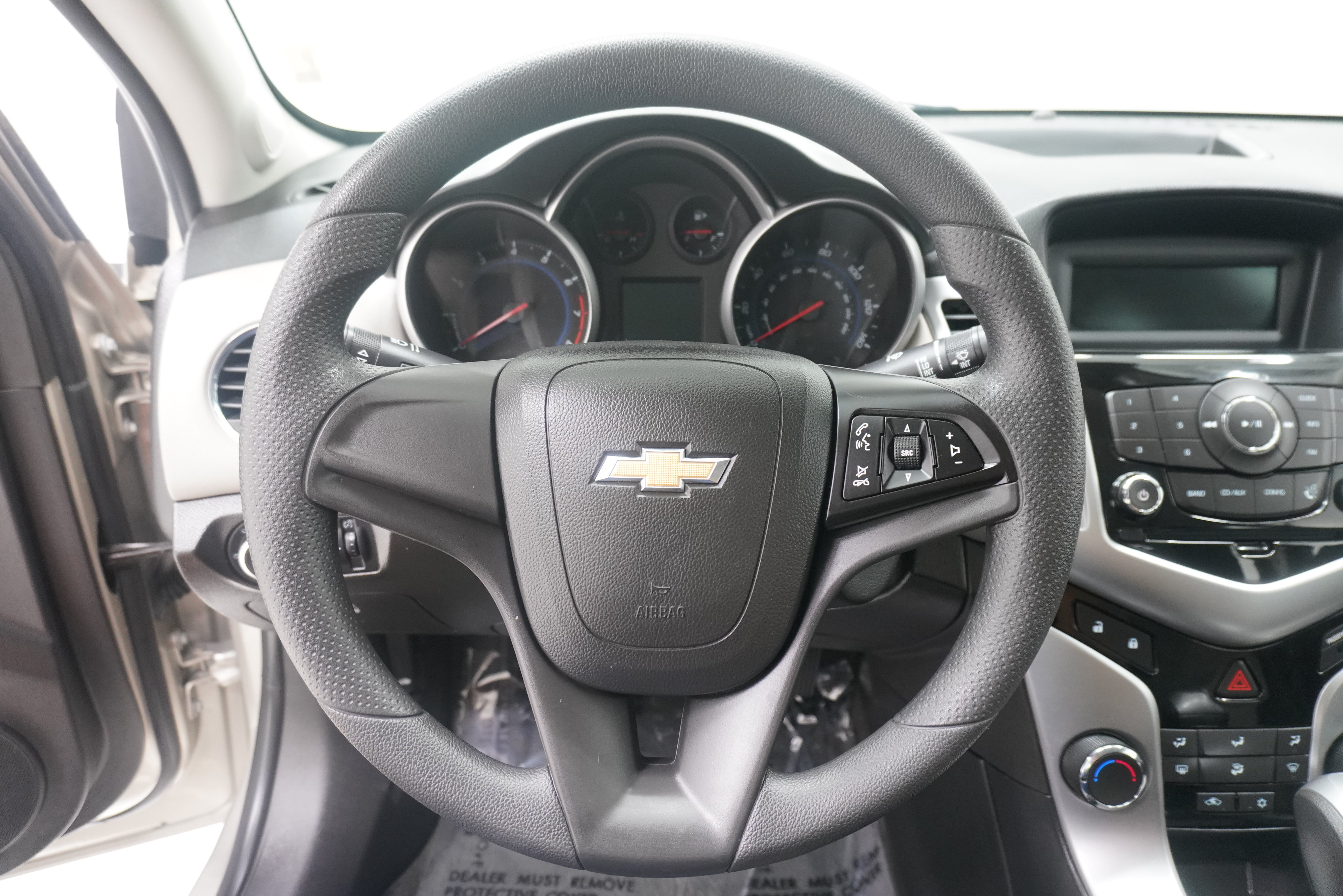 Used 2014 Chevrolet Cruze LS FWD image 15