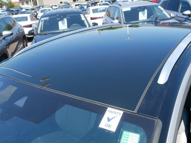 Certified 2021 Volkswagen ID.4 Pro S w/ Gradient Package AWD/4WD image 11