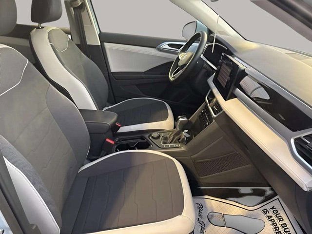 Certified 2026 Volkswagen Taos SE image 14