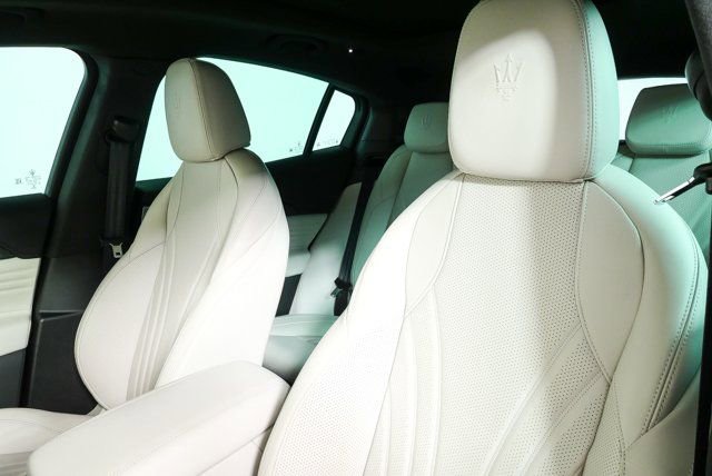 Used 2023 Maserati Grecale Modena AWD/4WD image 2
