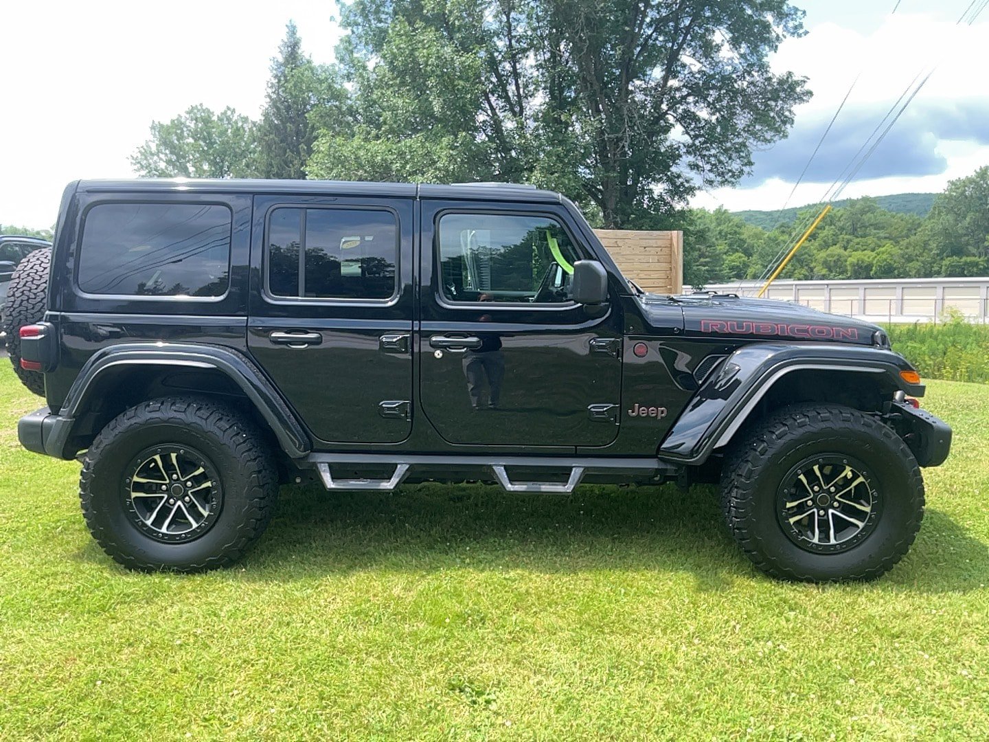 Certified 2024 Jeep Wrangler Unlimited Rubicon AWD/4WD image 4