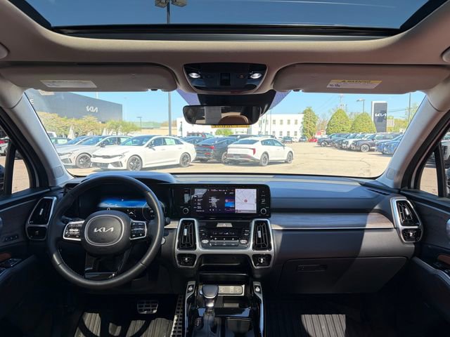 Certified 2023 Kia Sorento SX Prestige image 32