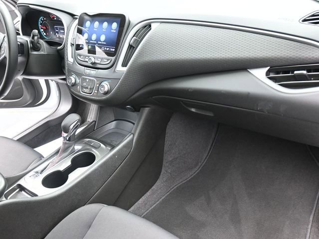 Used 2023 Chevrolet Malibu RS image 27