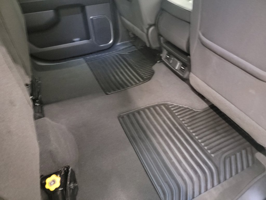 Used 2024 GMC Sierra 1500 SLE w/ Enhanced Capability Package image 9