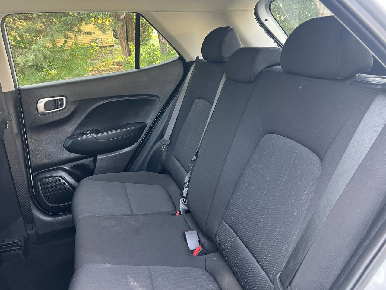 Used 2020 Hyundai Venue SE image 21