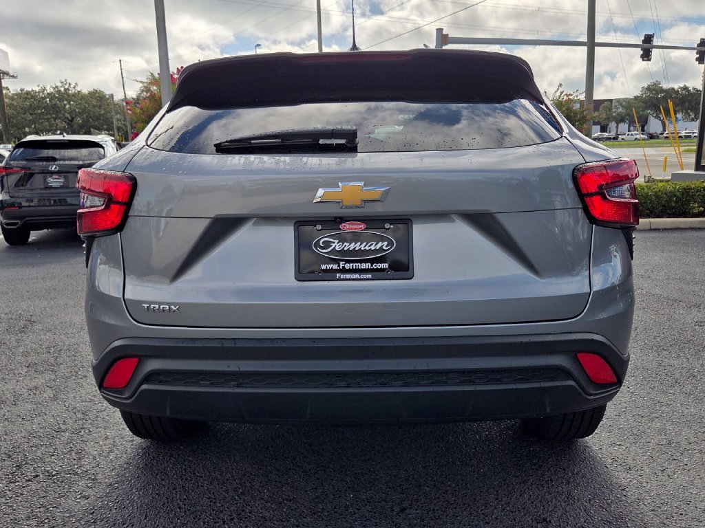 Certified 2024 Chevrolet Trax LS w/ LS Convenience Package FWD image 7