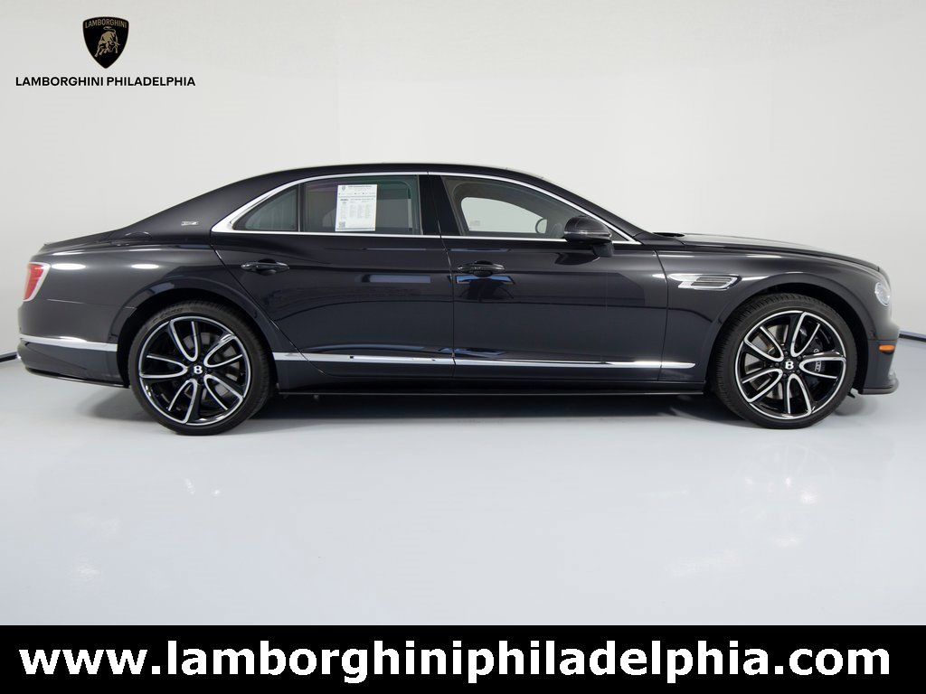 Used 2024 Bentley Flying Spur V8 image 4