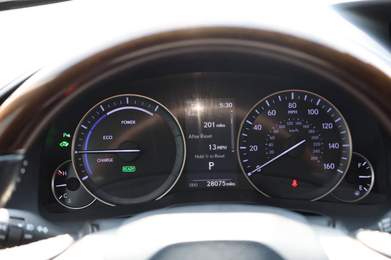 Used 2018 Lexus ES 300h w/ Navigation Package FWD image 19