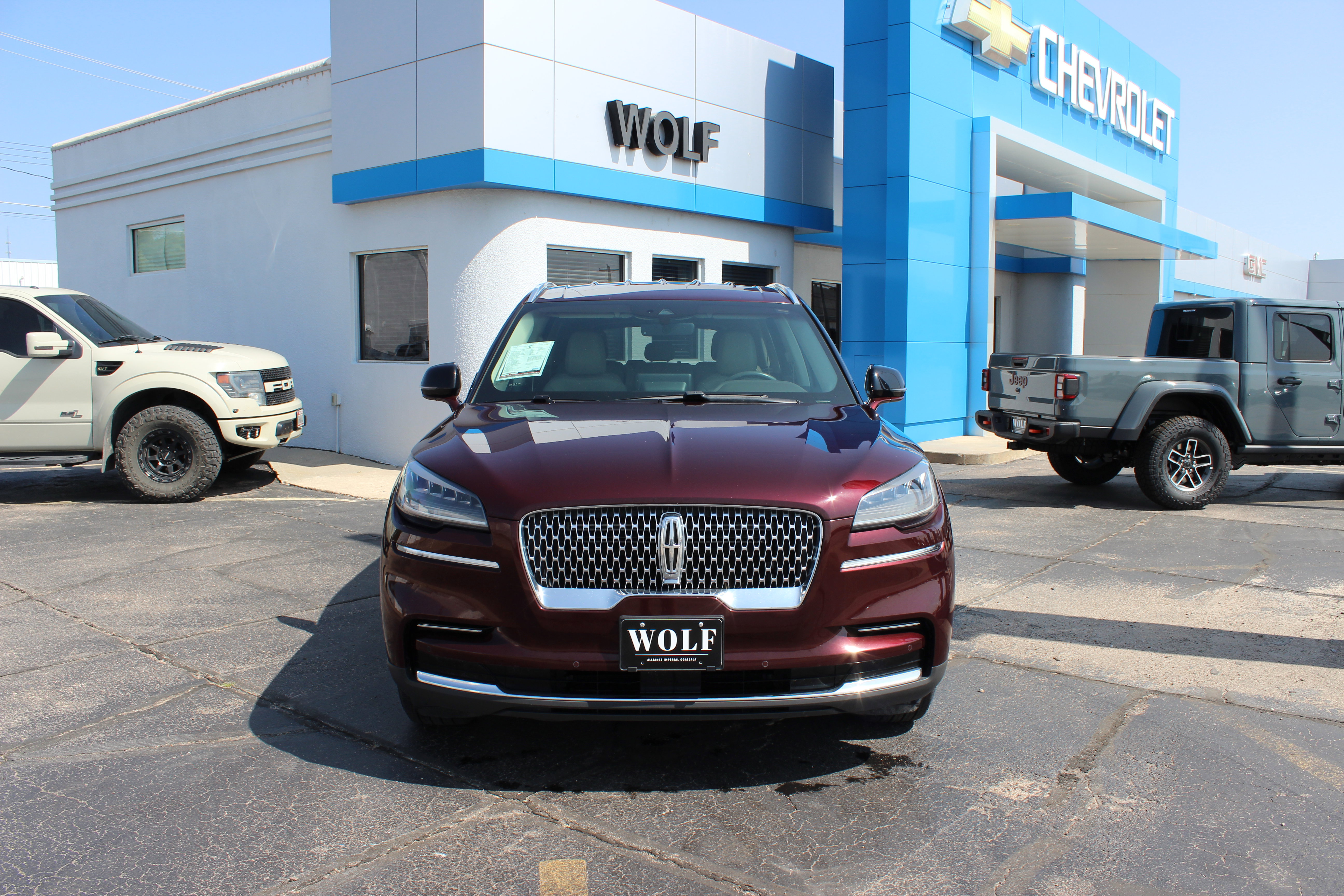 Used 2021 Lincoln Aviator AWD image 3
