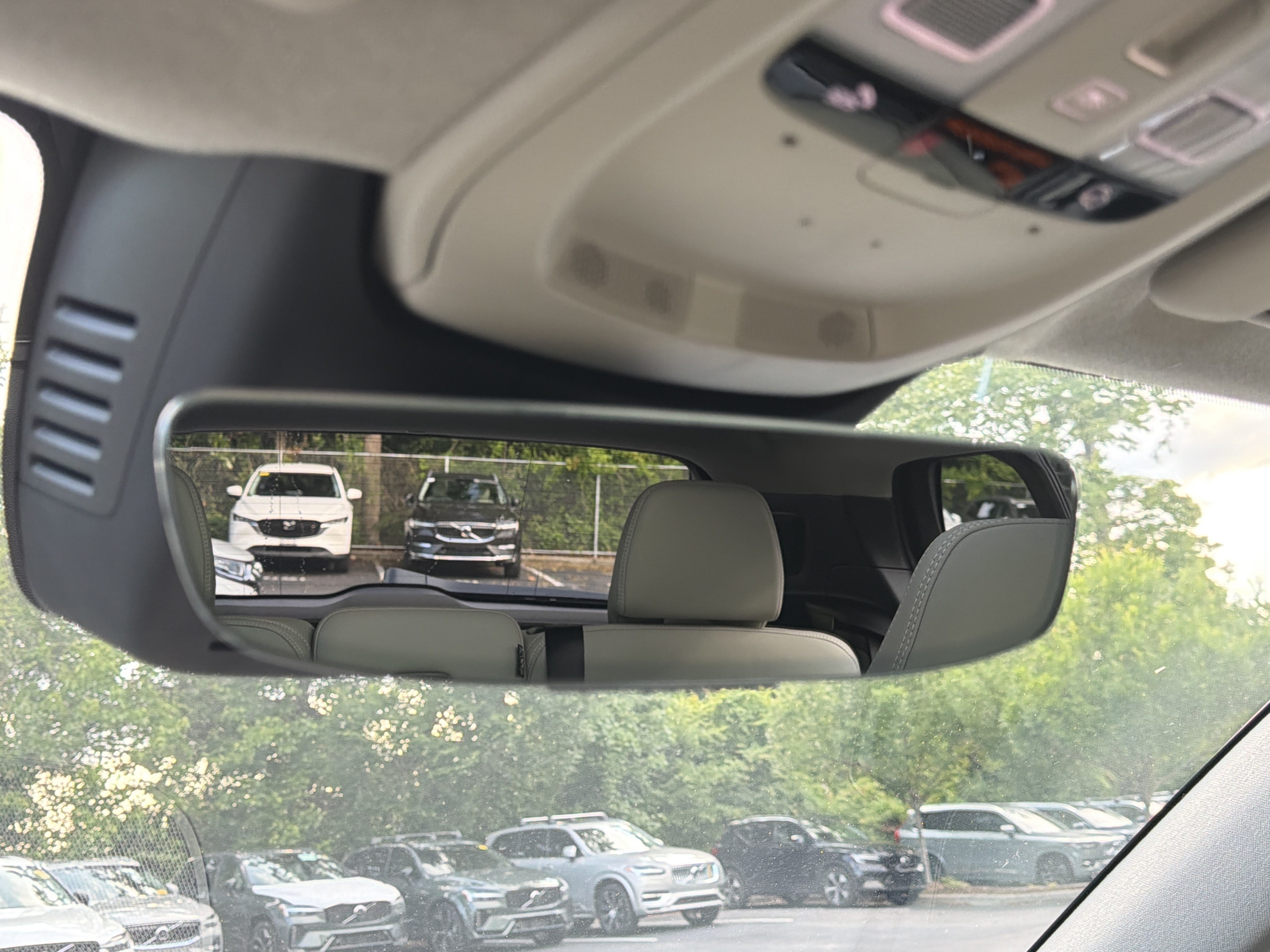 New 2026 Volvo XC40 B5 Ultra w/ Protection Package Premier AWD/4WD image 30