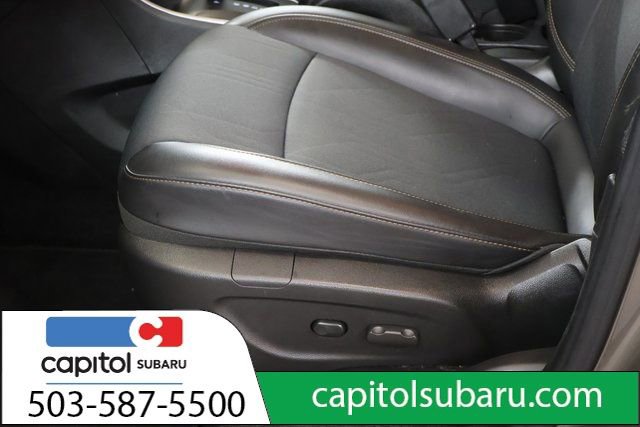 Used 2022 Chevrolet Trax LT w/ LT Convenience Package image 14