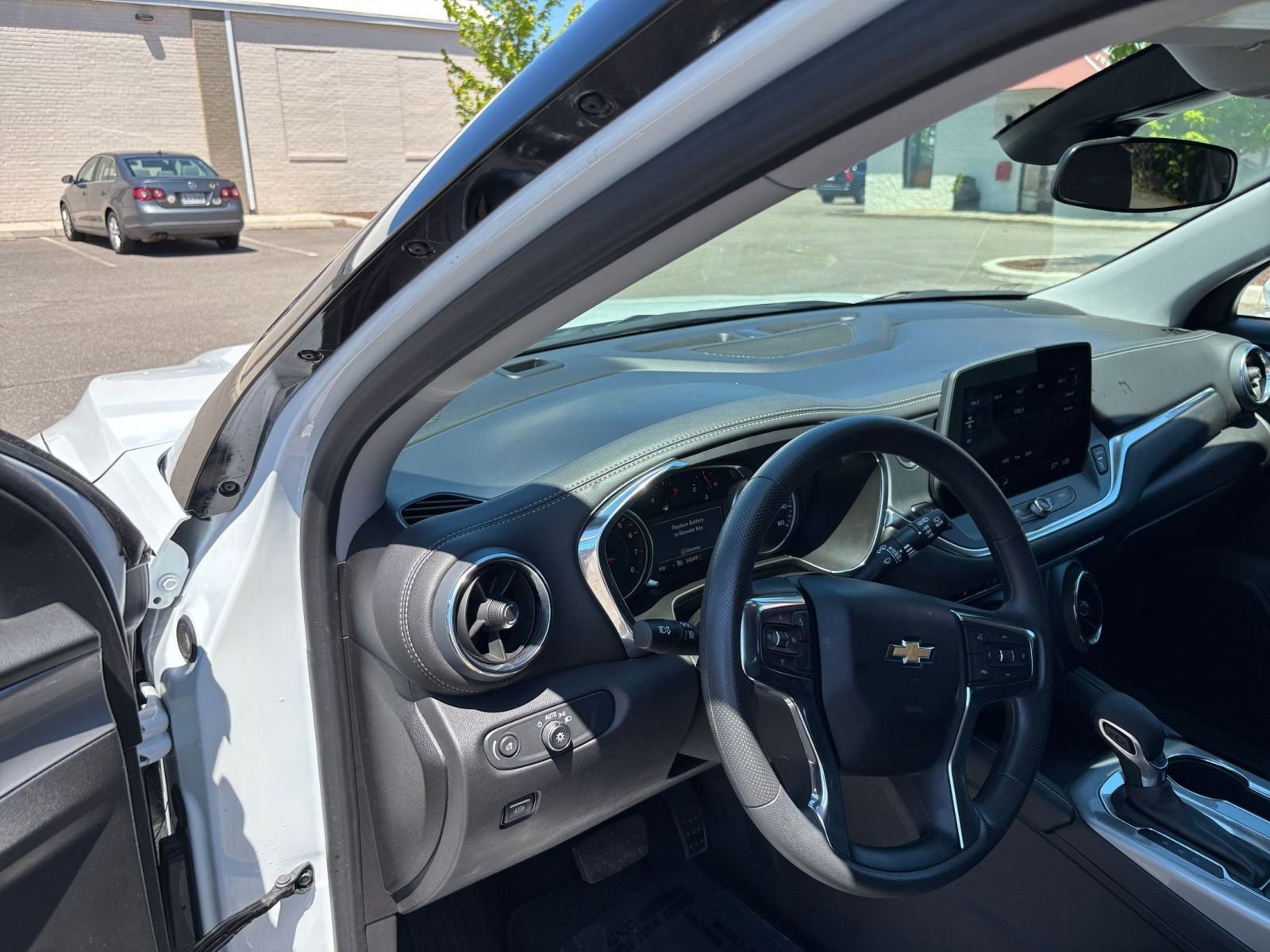 Used 2025 Chevrolet Blazer LT FWD image 35