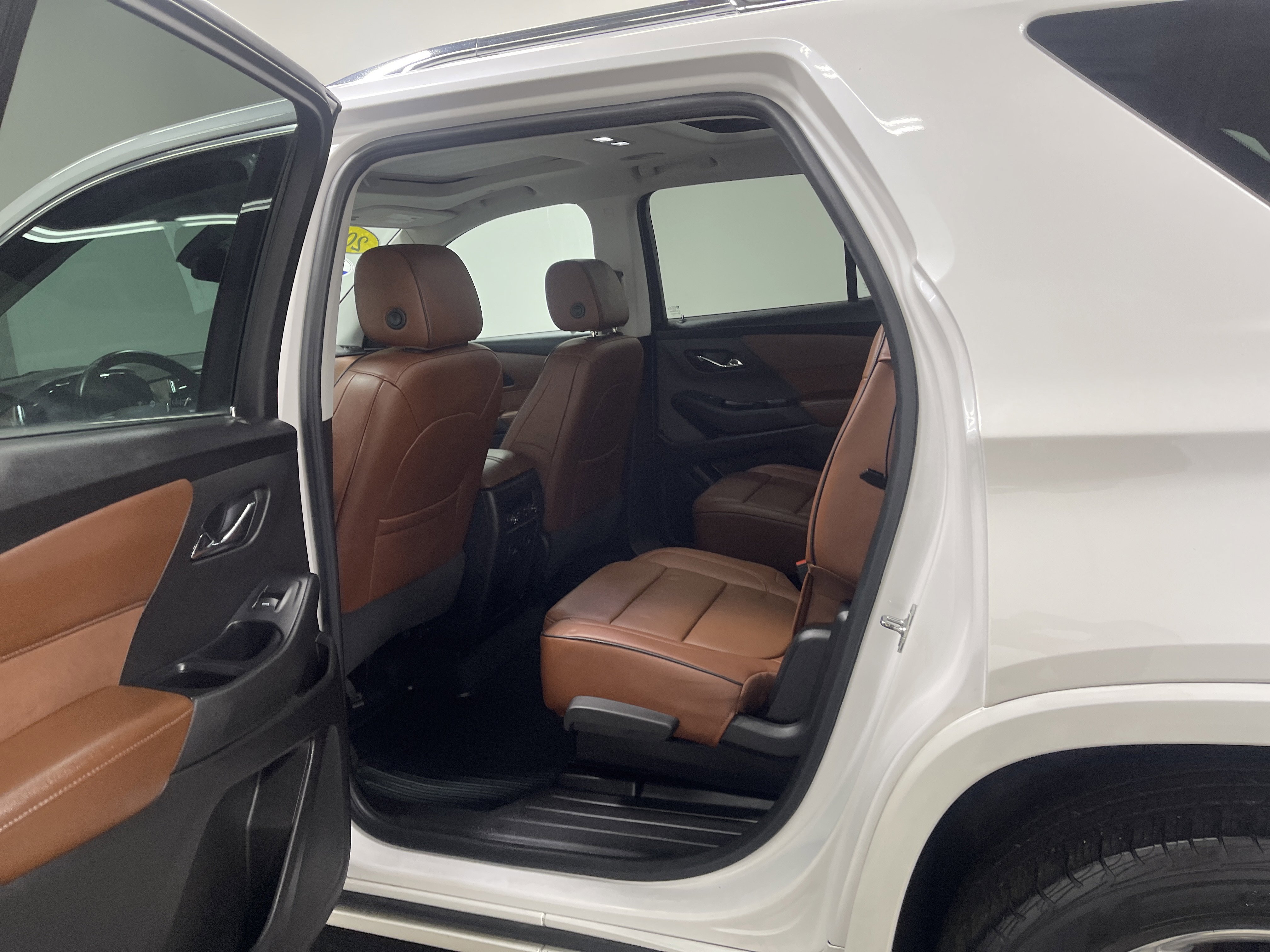 Used 2018 Chevrolet Traverse High Country image 13