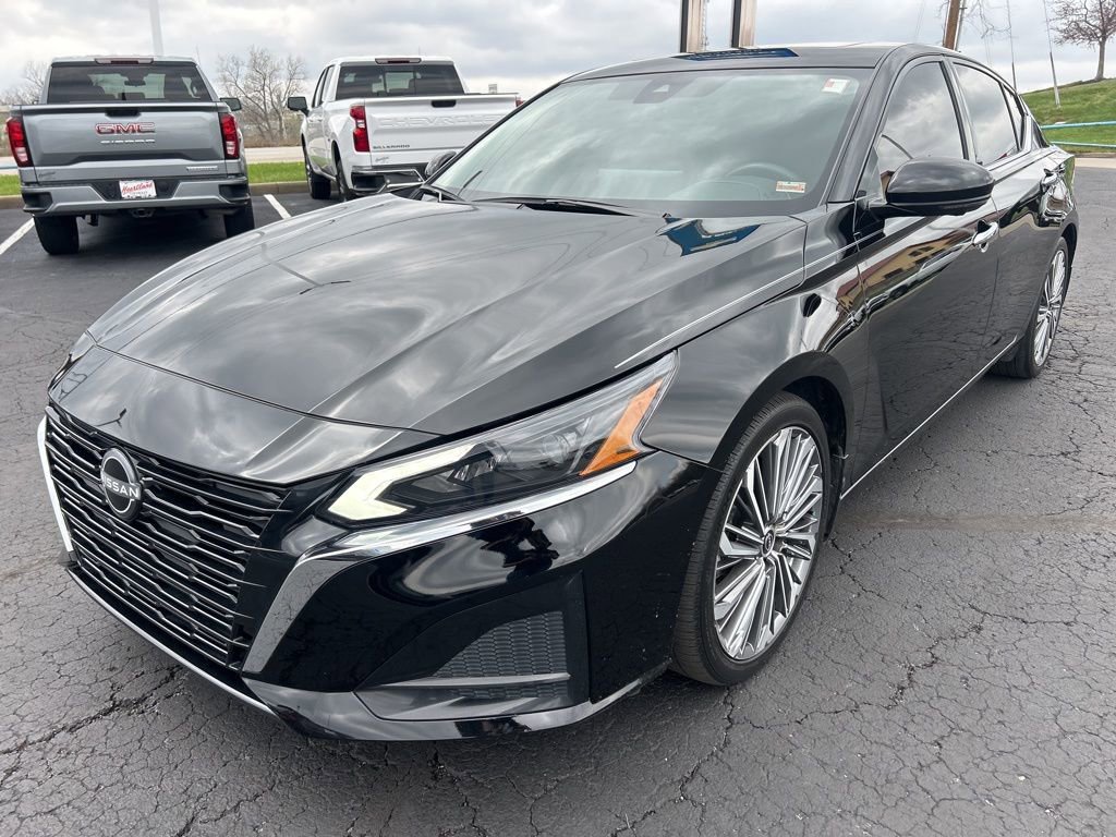 Used 2024 Nissan Altima 2.5 SL FWD image 17