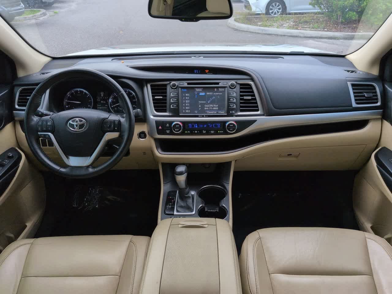 Used 2015 Toyota Highlander XLE FWD image 15