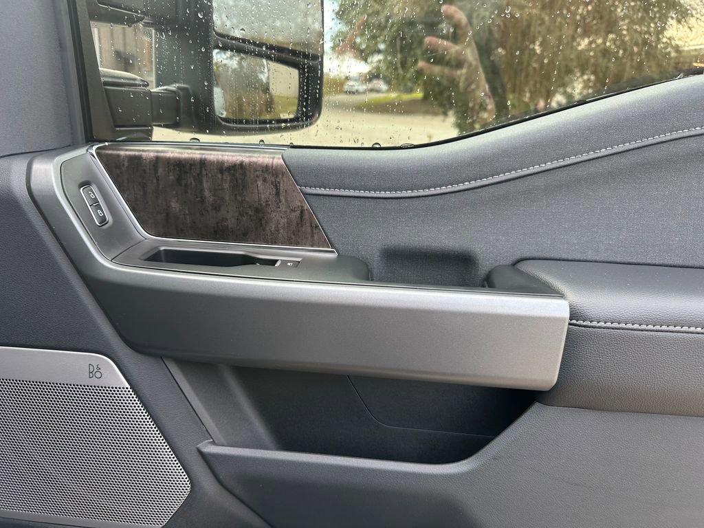 New 2026 Ford F250 Lariat w/ Black Appearance Package image 44