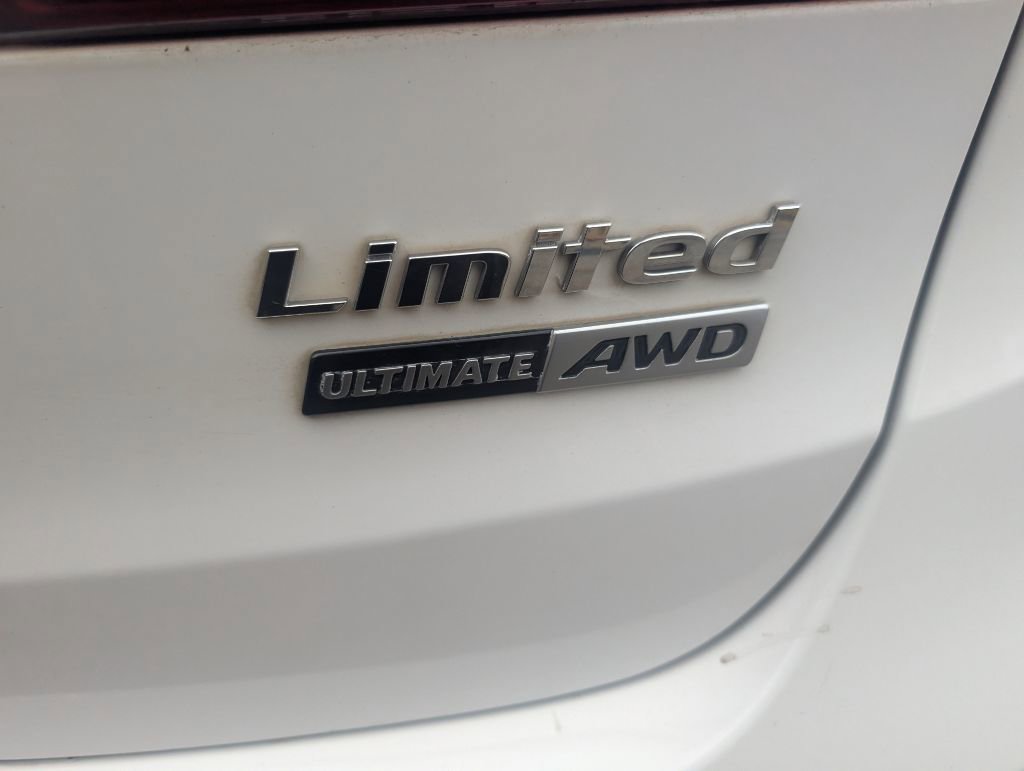 Used 2015 Hyundai Santa Fe Limited w/ Option Group 04 image 5