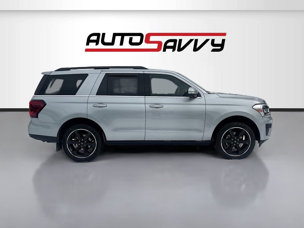 Used 2024 Ford Expedition Limited image 8
