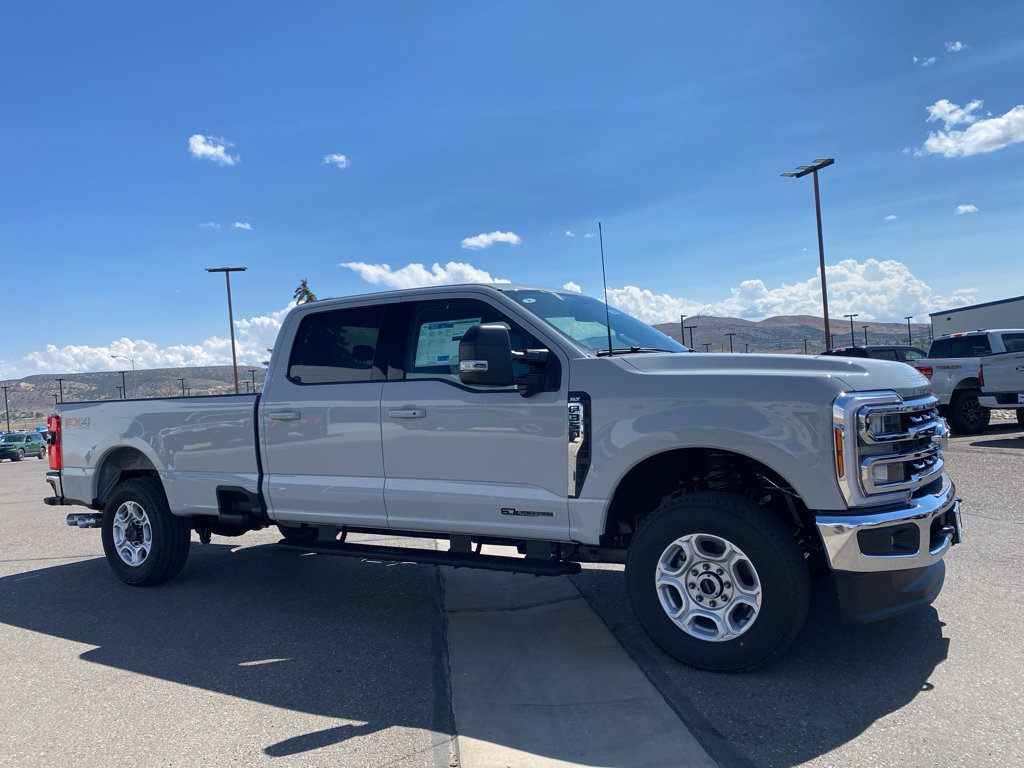 New 2026 Ford F350 4x4 Crew Cab Super Duty image 16