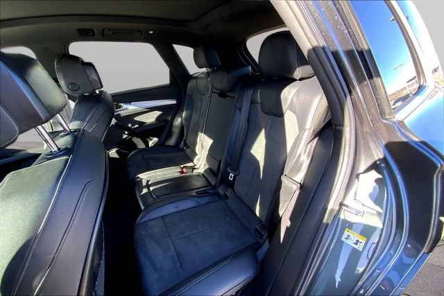 Used 2021 Audi Q5 e Premium Plus w/ Premium Plus Package AWD/4WD image 18