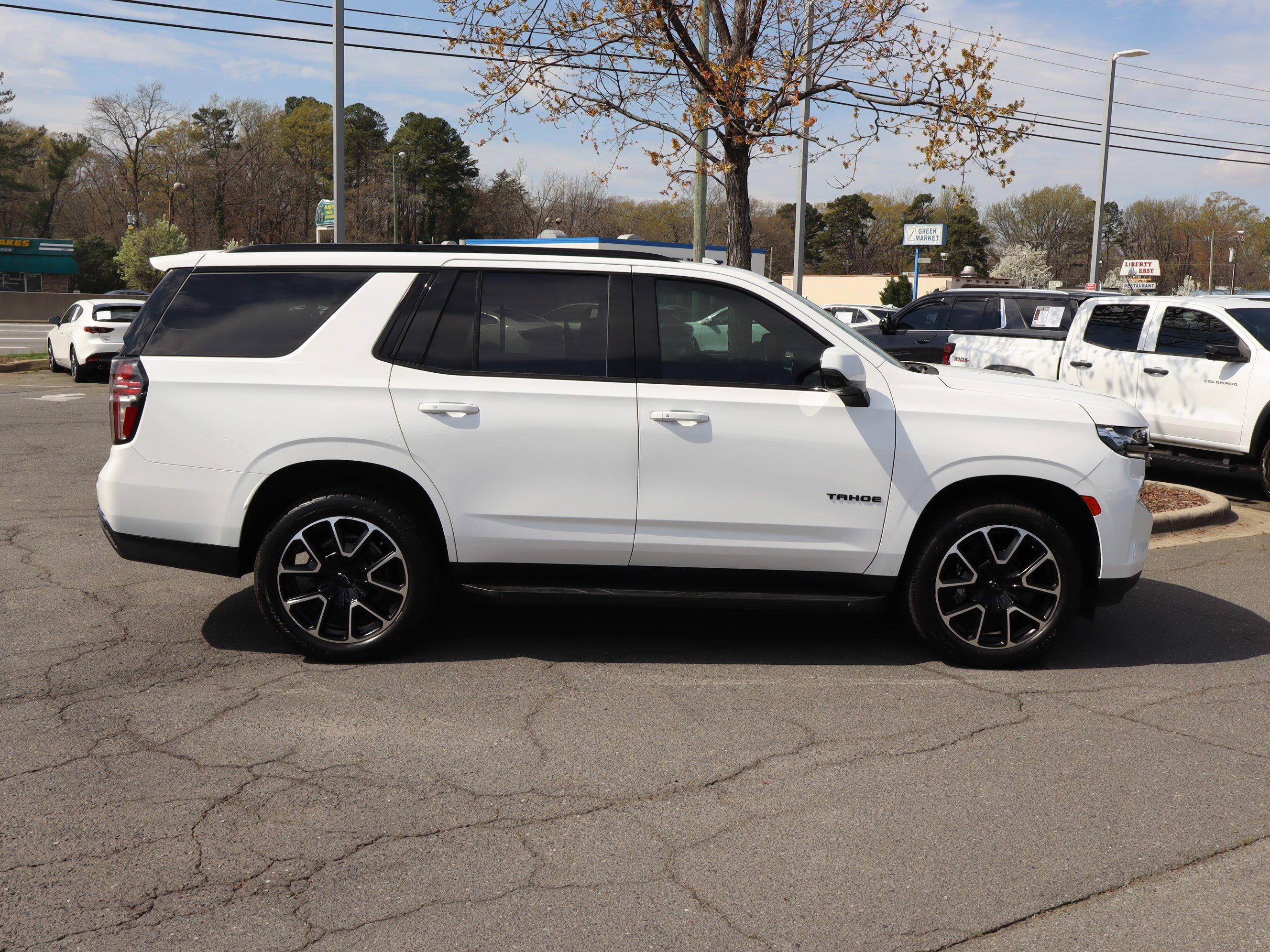 Used 2021 Chevrolet Tahoe RST w/ Luxury Package image 11