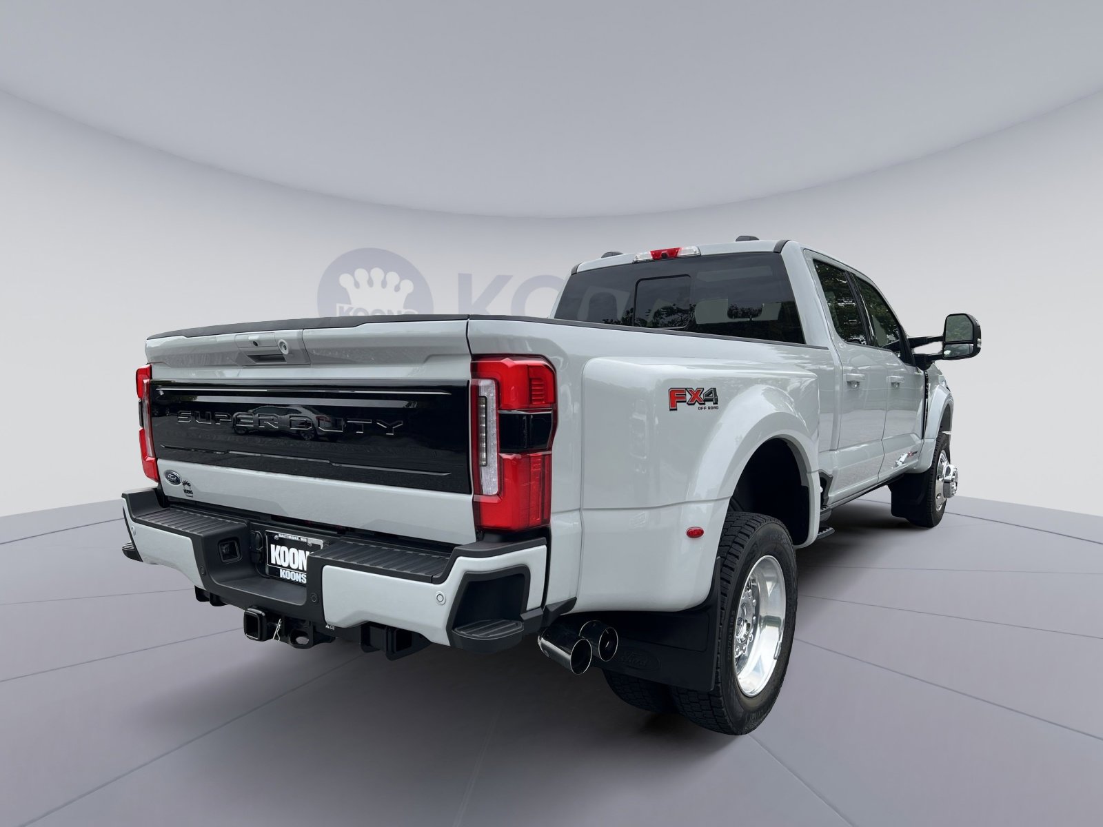 Used 2026 Ford F450 Platinum w/ FX4 Off-Road Package image 7