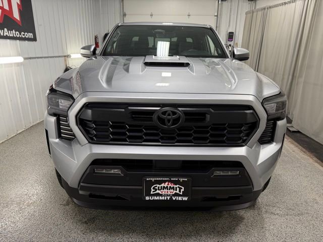 Used 2024 Toyota Tacoma TRD Sport w/ TRD Sport Upgrade Package image 2