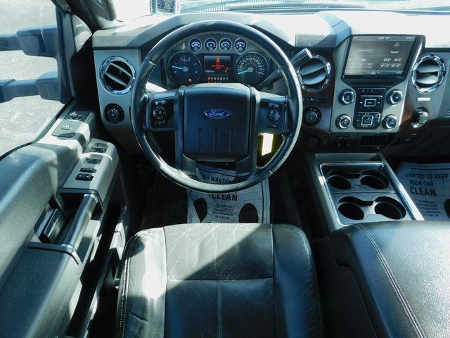 Used 2016 Ford F250 Lariat w/ Lariat Chrome Package image 14