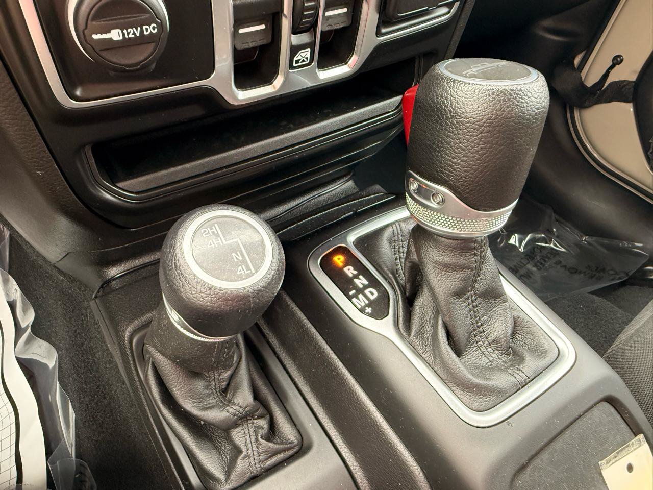 Used 2022 Jeep Gladiator Sport AWD/4WD image 22