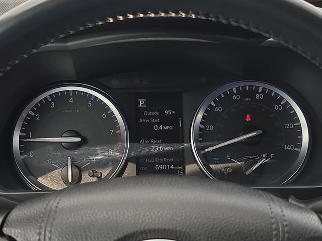 Used 2019 Toyota Highlander SE FWD image 38