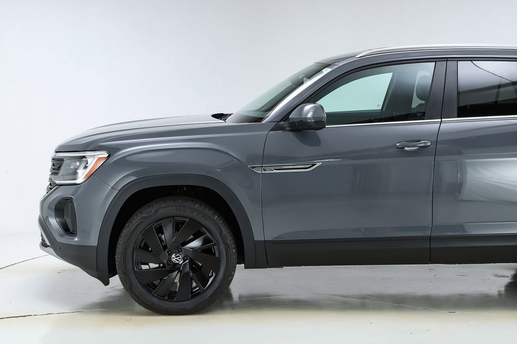 New 2026 Volkswagen Atlas Cross Sport SE FWD image 41