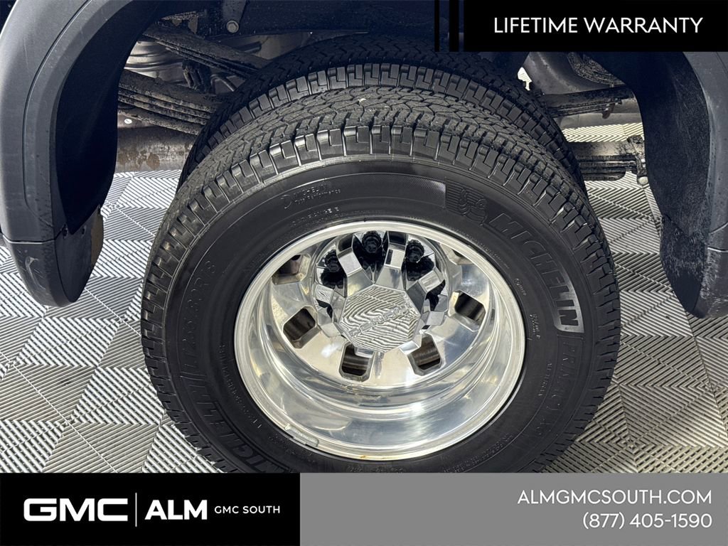 New 2026 GMC Sierra 3500 Denali Ultimate w/ LPO, Black Badging Package image 18