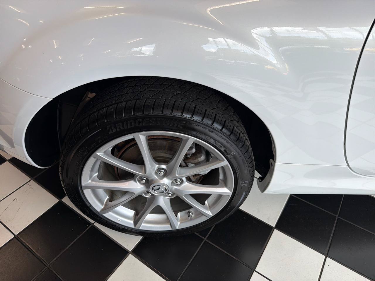 Used 2012 MAZDA MX-5 Miata Grand Touring w/ Premium Pkg RWD image 9