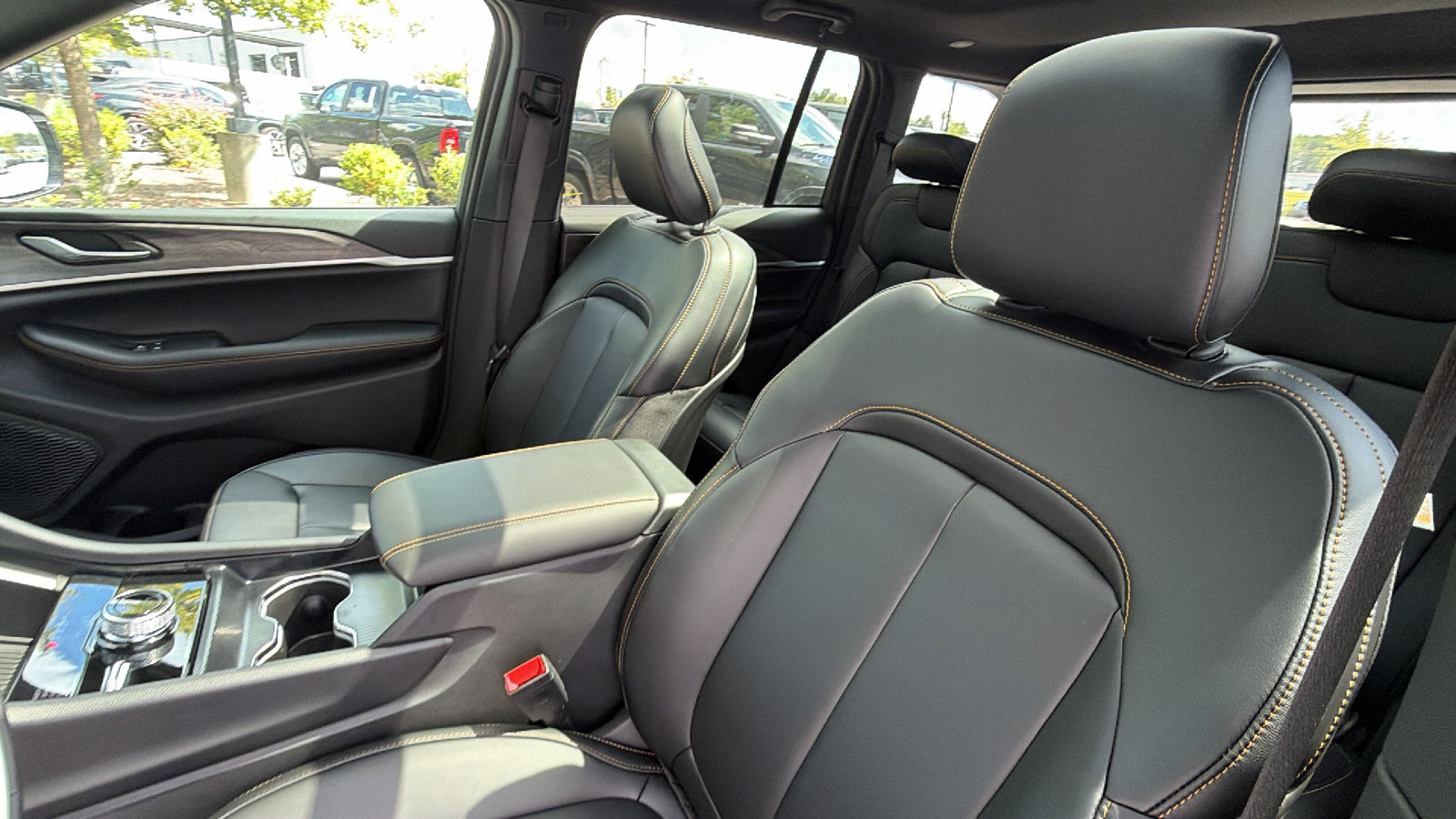 New 2026 Jeep Grand Cherokee Limited AWD/4WD image 17