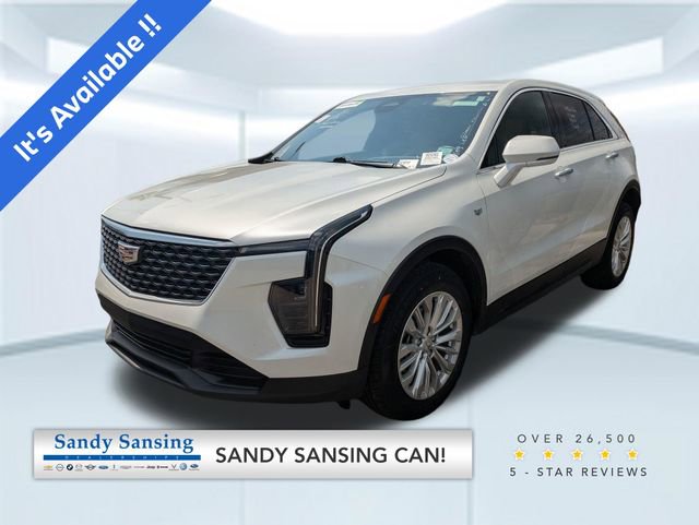 Used 2024 Cadillac XT4 Luxury w/ Cold Weather Package FWD image 1