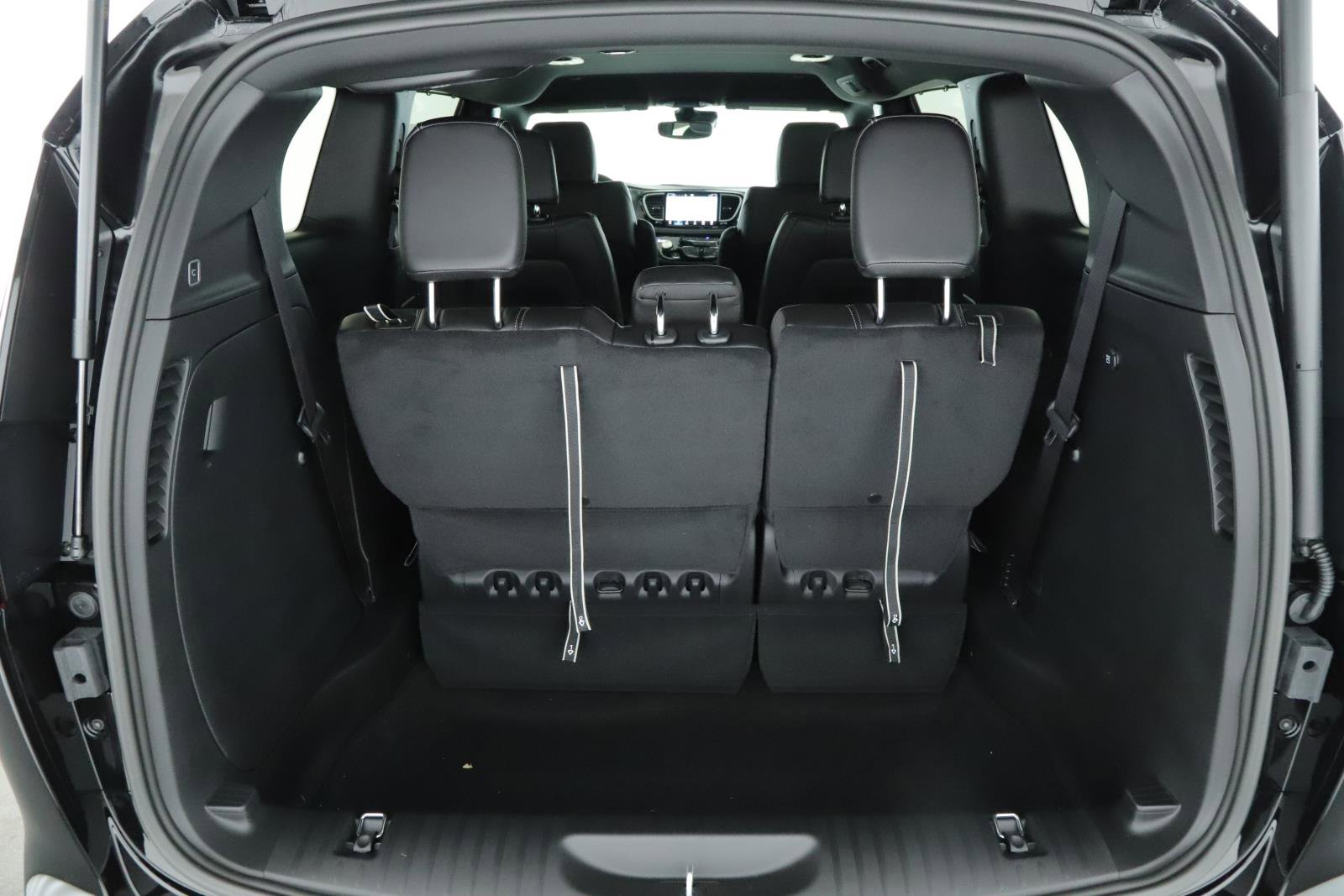 New 2026 Chrysler Pacifica Select image 17