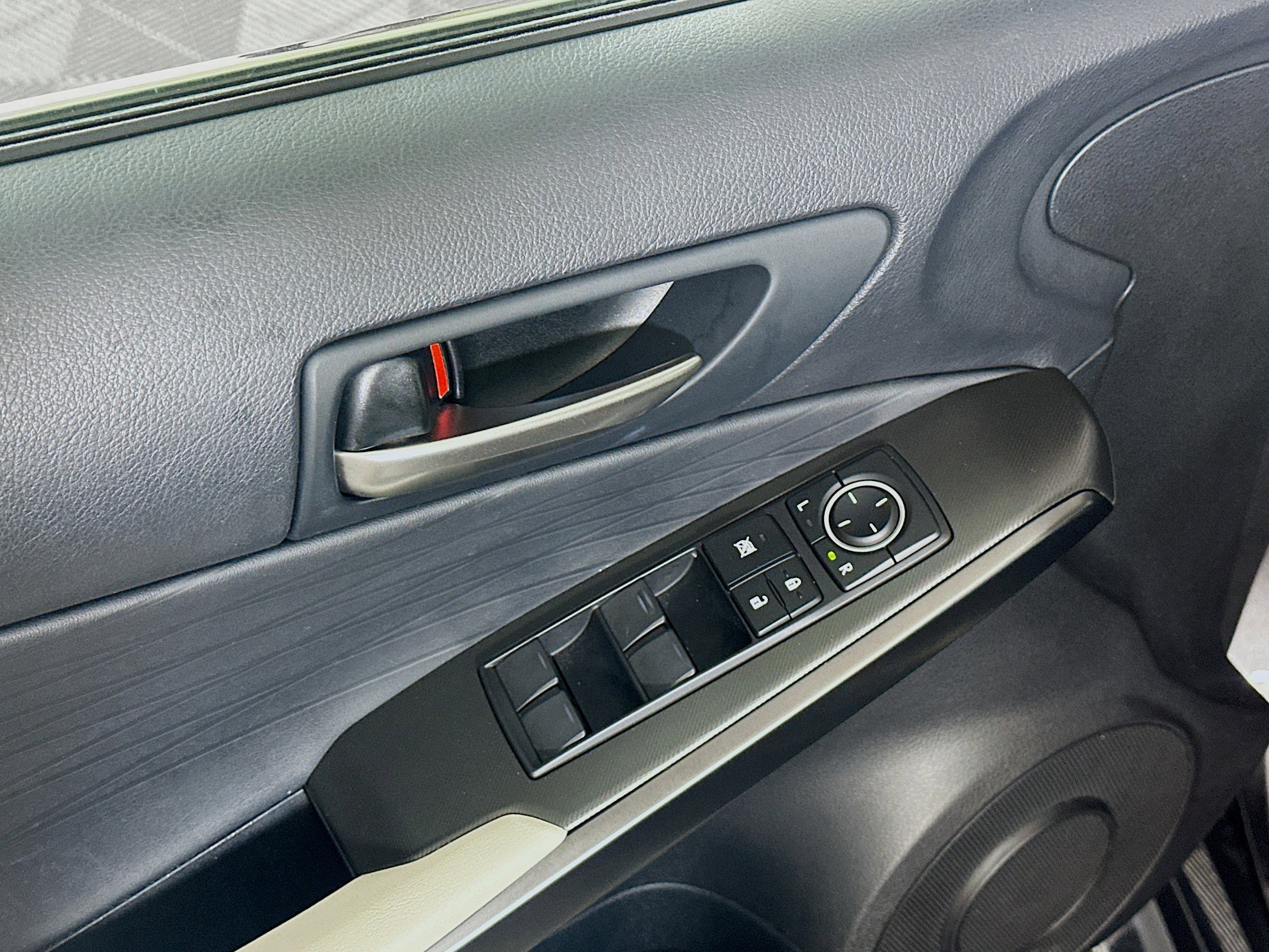 Used 2021 Lexus IS 350 F Sport w/ Accessory Package image 15
