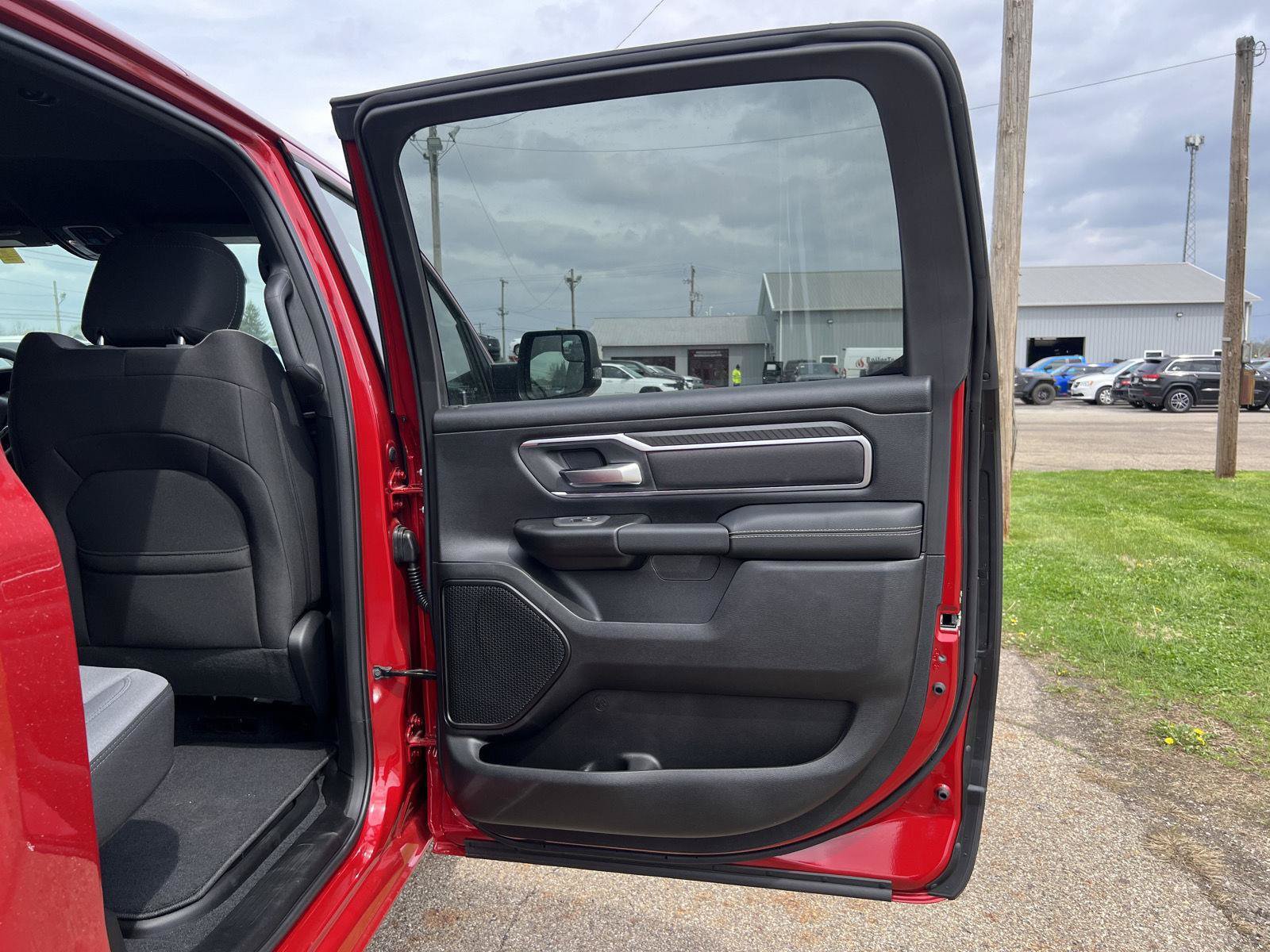 New 2026 RAM 1500 Big Horn AWD/4WD image 33