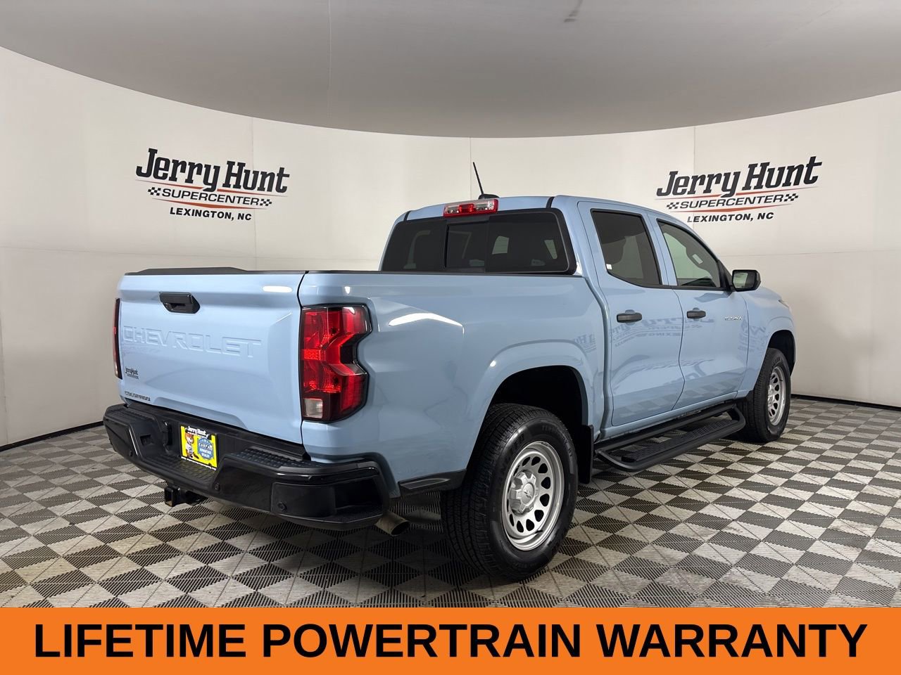 Used 2025 Chevrolet Colorado W/T w/ Advanced Trailering Package image 5